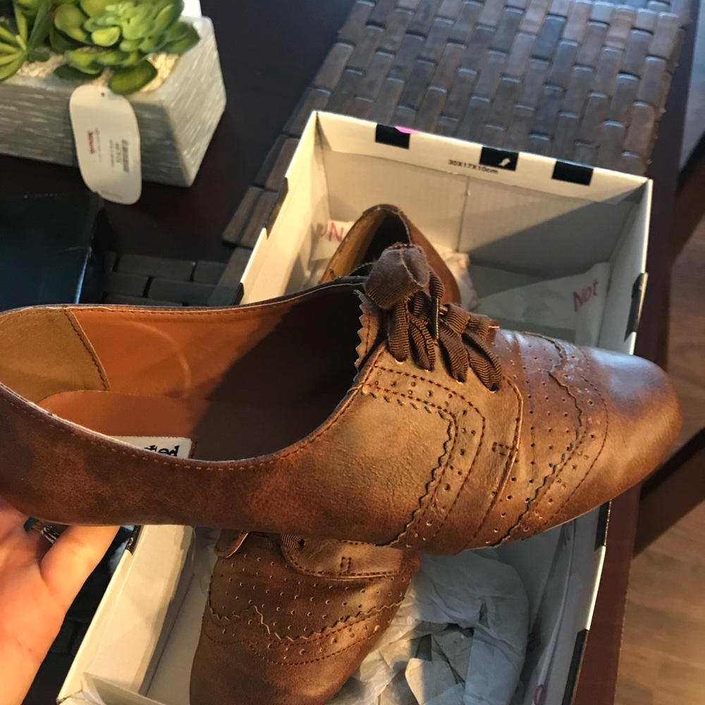 Women’s brown shoes